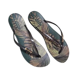 IPANEMA WAVE‎ SCENIC FLIP FLOPS GREEN SMOKE PALM LEAVES 9